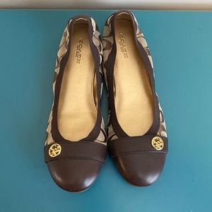 Coach flats